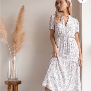 Lulus tiered floral midi dress